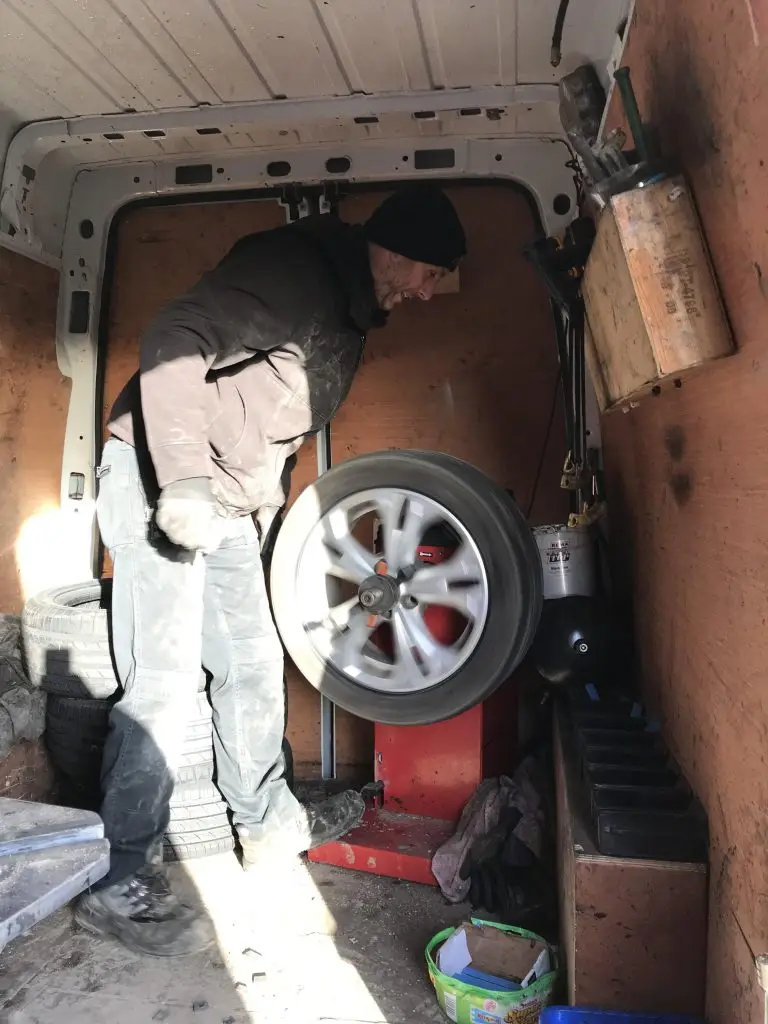 Lee Cooper using Mototyres 2 u mobile wheel balancing equipment.