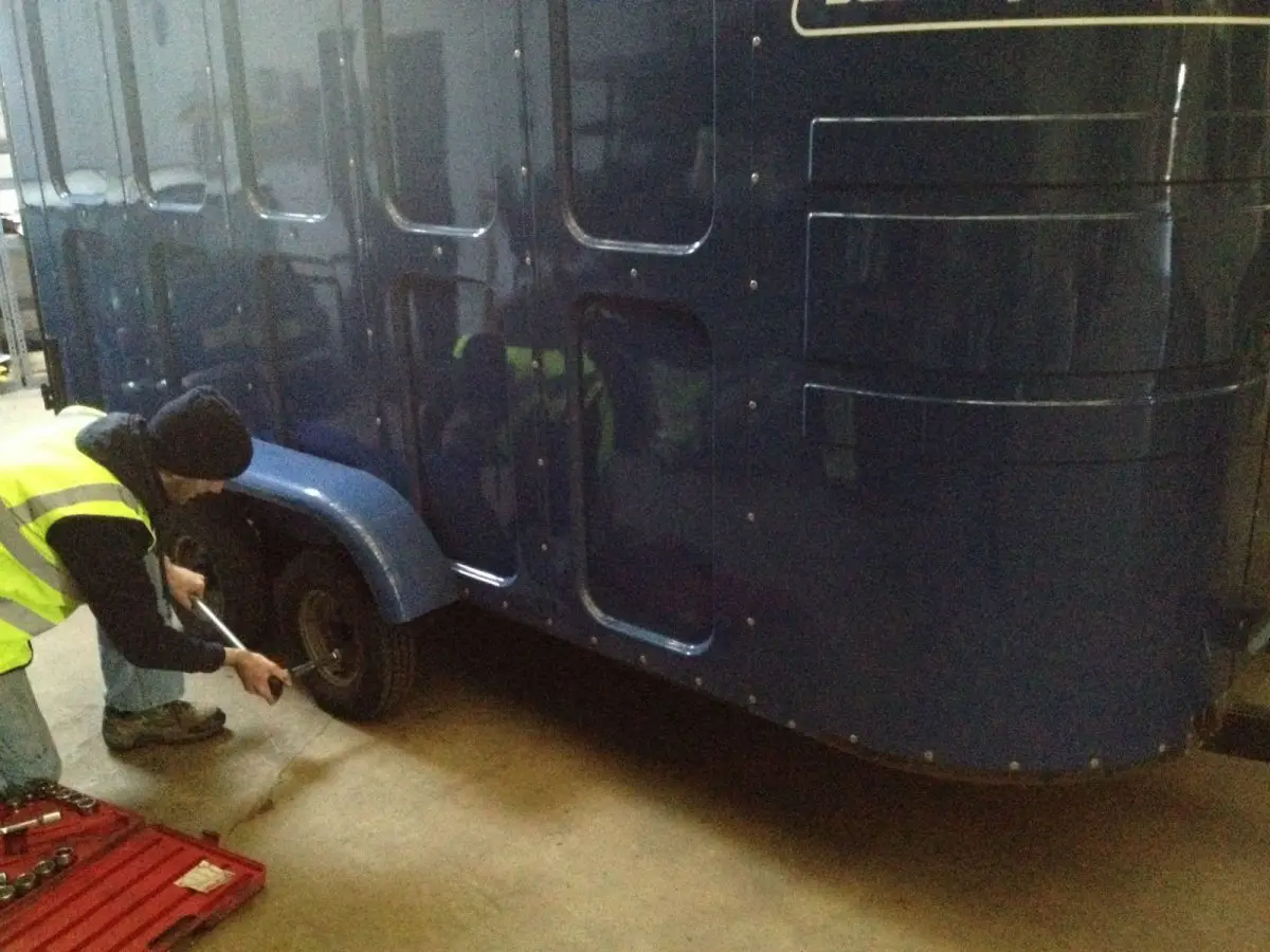 Mototyres 2 u mobile Trailer tyre fitting & Trailer tyre puncture repairs