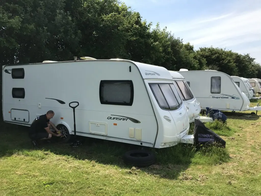 Mobile caravan tyre fitting at secure caravan storage compound by Mototyres 2 u Lincolnshire norfolk Cambridgeshire camper van motorhome