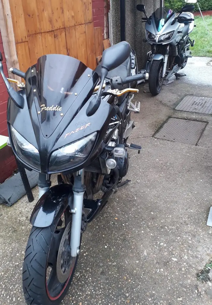 Mototyres 2 u neighbouring customers with Yamaha Fazer Motorbikes.