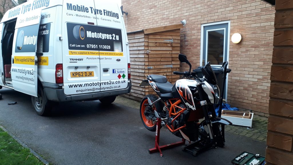 Moto tyres holbeach lincolnshire motorbike tyre fitting replacement