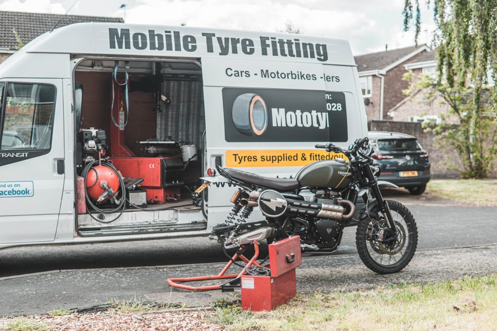 Lee Cooper Holbeach Motorcyle tyres mototyres 2 u